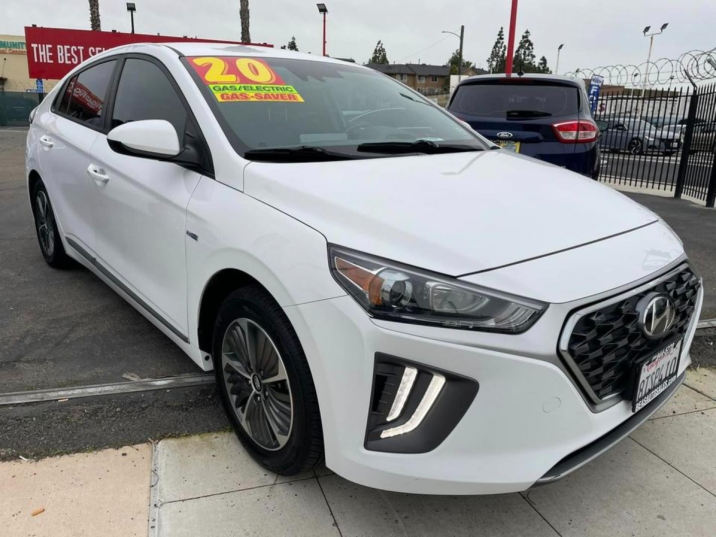 2020 WHITE /GRAY Hyundai Ioniq Plug-In Hybrid SE (KMHC65LD2LU) with an 1.6L L4 DOHC 16V HYBRID engine, 6A transmission, located at 744 E Miner Ave, Stockton, CA, 95202, (209) 944-5770, 37.956863, -121.282082 - Photo#0